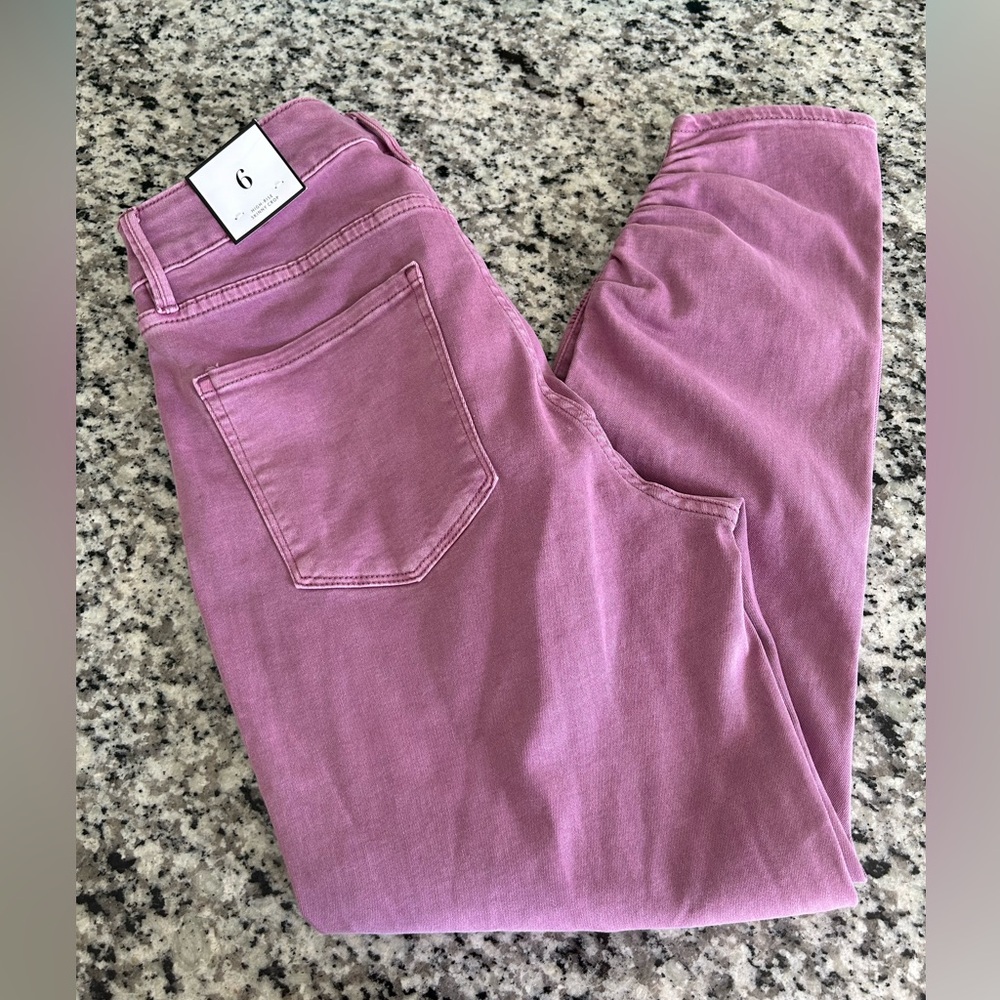 White House Black Market Purple Skinny Crop. Size 6